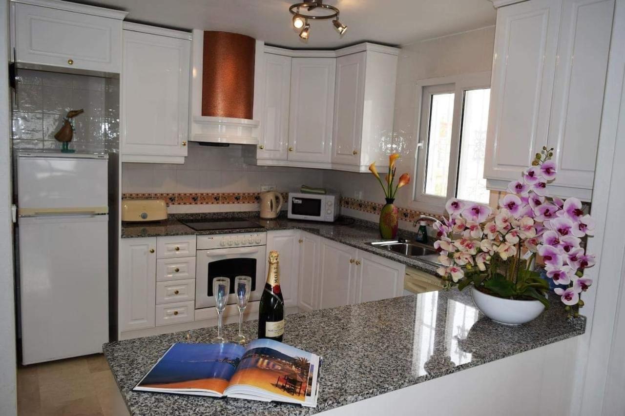 Fabulous 2 Bed 2 Bath Apartment ! Villamartin  Eksteriør billede
