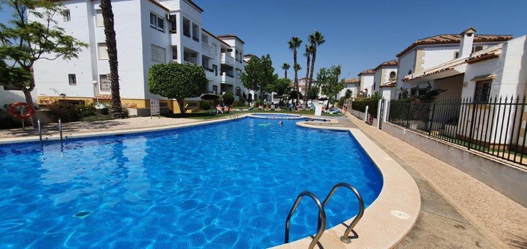Fabulous 2 Bed 2 Bath Apartment ! Villamartin  Eksteriør billede